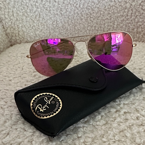 Ray-Ban Gold Frame Aviator Sunglasses with Pink Lenses RB3025 - Picture 2 of 7